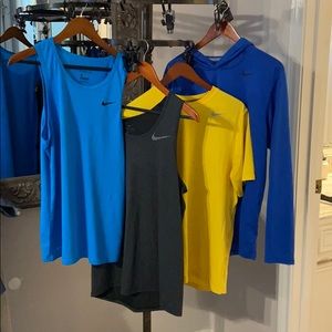 Men’s set of medium Nike dri-fit shirts
